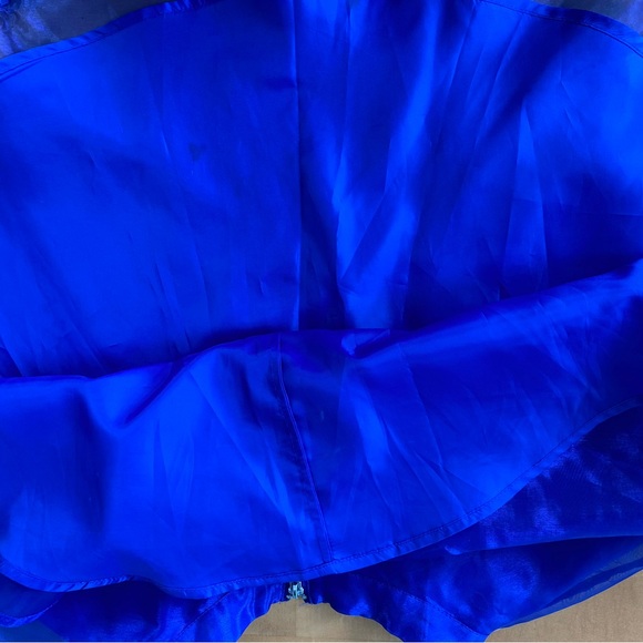 2 for $12 💖 H&M Divided Fairycore Bright Blue Shiny Mini Skirt Size 4 - Picture 4 of 5